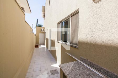 Quintal de casa de condomínio para alugar com 4 quartos, 310m² em Nova Uberlândia, Uberlândia