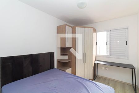 Quarto 1 de apartamento para alugar com 2 quartos, 56m² em Vila Carmosina, São Paulo