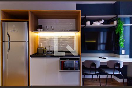 Cozinha de kitnet/studio à venda com 1 quarto, 21m² em Pompeia, São Paulo