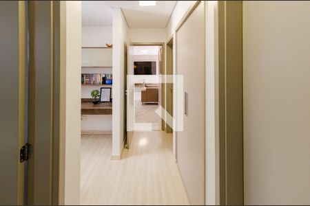 Corredor de apartamento à venda com 3 quartos, 115m² em Buritis, Belo Horizonte