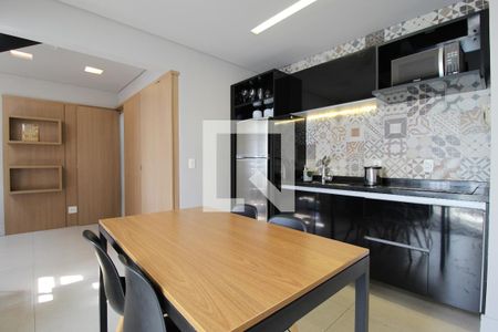 Sala/Cozinha de apartamento à venda com 1 quarto, 70m² em Vila Olímpia, São Paulo