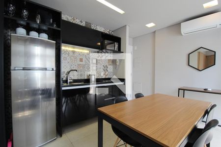 Sala/Cozinha de apartamento à venda com 1 quarto, 70m² em Vila Olímpia, São Paulo