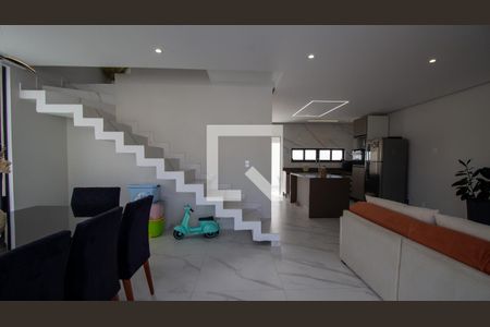 Sala de casa de condomínio à venda com 4 quartos, 214m² em Vargem Pequena, Rio de Janeiro