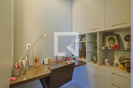 Escritório de apartamento à venda com 2 quartos, 100m² em Santo Antônio , Belo Horizonte