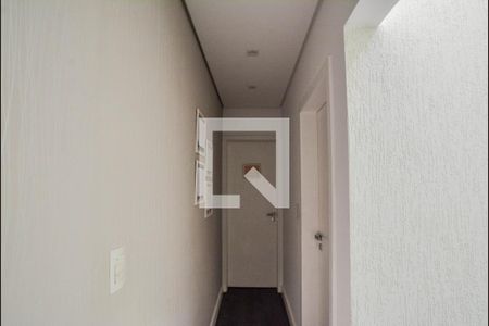 Corredor de casa à venda com 3 quartos, 161m² em Vila Scarpelli, Santo André