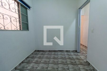 Quarto 1 de casa para alugar com 2 quartos, 60m² em Vila Araguaia, São Paulo