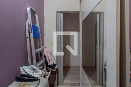 Quarto 2 de casa à venda com 4 quartos, 145m² em Vila Salete, São Paulo
