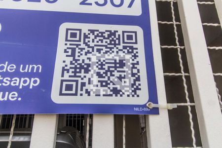 Fachada de casa à venda com 3 quartos, 150m² em Jardim Tupanci, Barueri