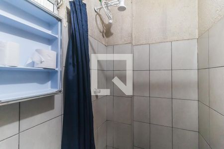Banheiro de kitnet/studio para alugar com 2 quartos, 40m² em Vila Martins, Mogi das Cruzes