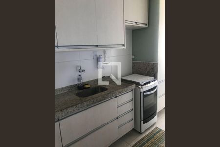 Cozinha de apartamento para alugar com 1 quarto, 40m² em Piatã, Salvador