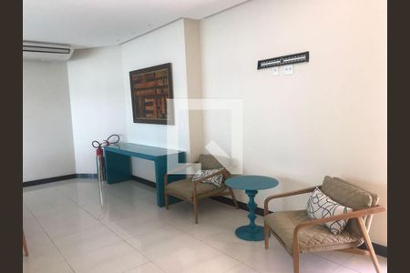 Hall de apartamento para alugar com 1 quarto, 40m² em Piatã, Salvador
