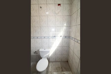 Banheiro de casa para alugar com 2 quartos, 109m² em Jardim Pararangaba, São José dos Campos