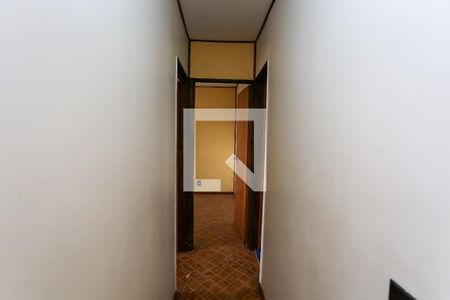 Corredor de apartamento para alugar com 2 quartos, 45m² em Conjunto Promorar Raposo Tavares, São Paulo