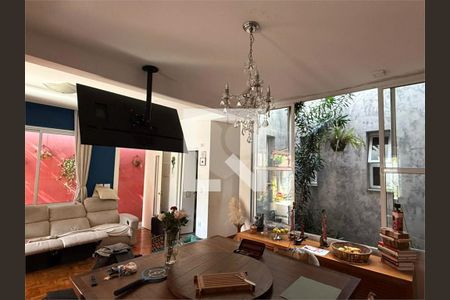 Casa à venda com 3 quartos, 140m² em Vila firmiano pinto, São Paulo