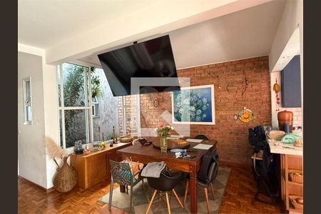 Casa à venda com 3 quartos, 140m² em Vila firmiano pinto, São Paulo