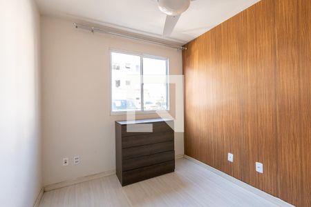 Quarto 2 de apartamento para alugar com 2 quartos, 38m² em Santo Antônio, São José dos Pinhais