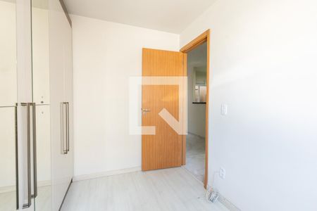 Quarto 1 de apartamento para alugar com 2 quartos, 38m² em Santo Antônio, São José dos Pinhais