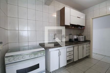 Cozinha de apartamento para alugar com 3 quartos, 80m² em Vila Julia, Guarujá