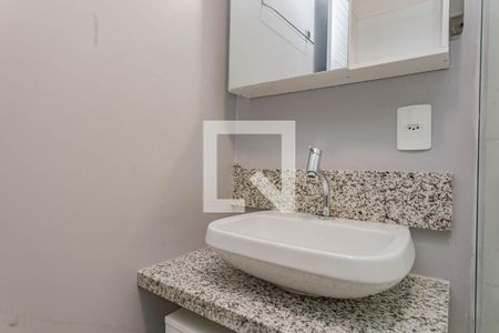 Banheiro de kitnet/studio à venda com 1 quarto, 33m² em Vila Nair, São Paulo