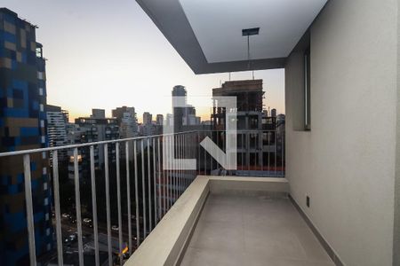 Varanda  de kitnet/studio à venda com 1 quarto, 58m² em Jardins, São Paulo