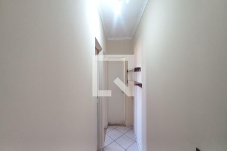 Corredor de apartamento para alugar com 2 quartos, 60m² em Jardim Santa Amalia, Campinas