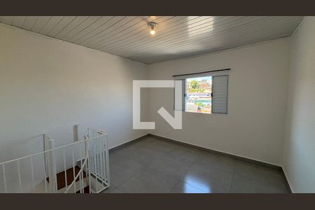 Quarto 1 de casa para alugar com 2 quartos, 120m² em Jardim do Estádio, Santo André