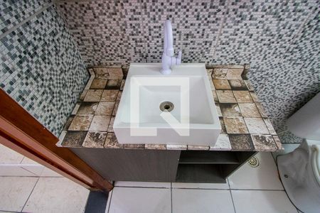 Banheiro Social de casa para alugar com 2 quartos, 120m² em Jardim do Estádio, Santo André