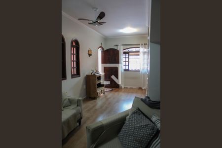 Sala de casa para alugar com 3 quartos, 142m² em Bairro Nakamura Park, Cotia