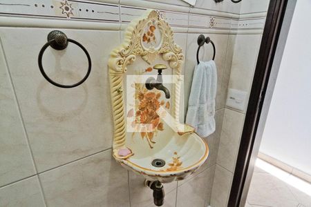 Lavabo de casa para alugar com 3 quartos, 250m² em Jardim Libano, São Paulo