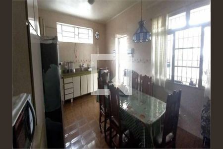 Casa à venda com 4 quartos, 600m² em Bela Aliança, São Paulo