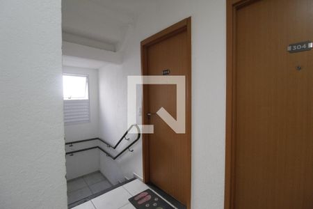 Corredor de apartamento à venda com 2 quartos, 40m² em Chácara das Pedras, Porto Alegre