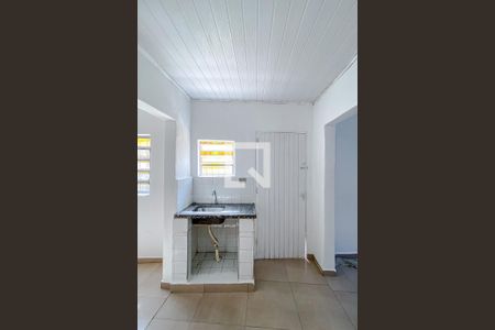 Sala/Cozinha de casa para alugar com 1 quarto, 31m² em Chácara Mafalda, São Paulo