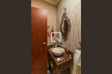 Lavabo 1 de casa à venda com 3 quartos, 281m² em Espírito Santo, Porto Alegre