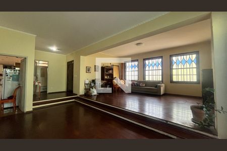 Sala de casa à venda com 4 quartos, 350m² em Cidade Universitária, Campinas