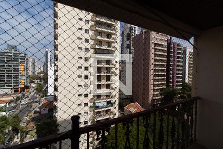Sacada de apartamento à venda com 3 quartos, 156m² em Cambuí, Campinas