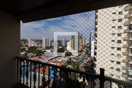 Sacada de apartamento à venda com 3 quartos, 156m² em Cambuí, Campinas