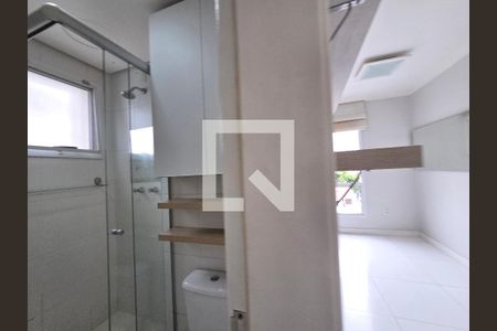 Banheiro de apartamento à venda com 3 quartos, 73m² em Cavalhada, Porto Alegre