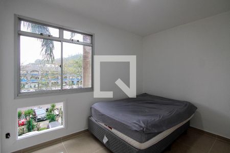 Quarto 1 de apartamento para alugar com 2 quartos, 52m² em Itanhangá, Rio de Janeiro