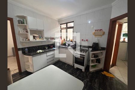 Apartamento para alugar com 4 quartos, 220m² em Nova Floresta, Belo Horizonte