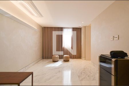 Sala de TV de apartamento à venda com 3 quartos, 256197m² em Funcionários, Belo Horizonte