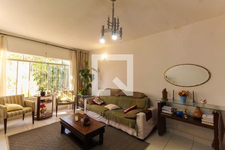 Sala de casa à venda com 2 quartos, 140m² em Vila Bertioga, São Paulo