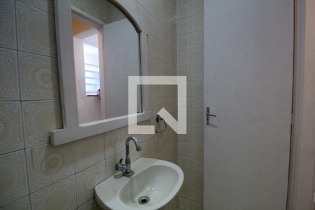 Lavabo de casa de condomínio para alugar com 3 quartos, 180m² em Taquara, Rio de Janeiro