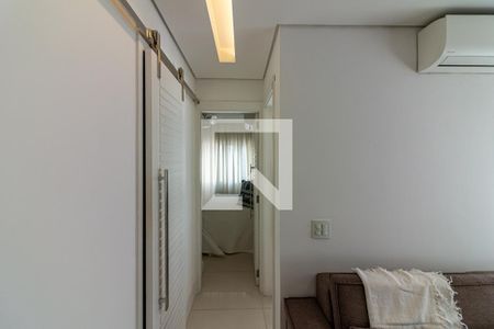Corredor de apartamento à venda com 2 quartos, 60m² em Vila Nova Conceição, São Paulo