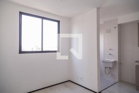 Sala/Cozinha de apartamento à venda com 2 quartos, 37m² em Vila Mira, São Paulo