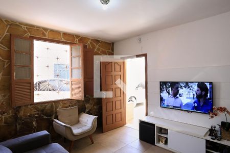 Sala de casa à venda com 3 quartos, 202m² em Concórdia, Belo Horizonte