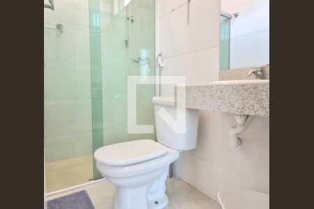 Banheiro da Suíte 1 de casa de condomínio à venda com 3 quartos, 320m² em Recanto da Lagoa, Lagoa Santa