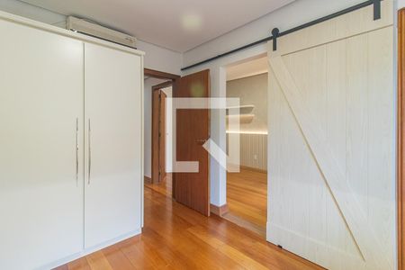 Quarto 1 de casa de condomínio à venda com 3 quartos, 314m² em Tristeza, Porto Alegre