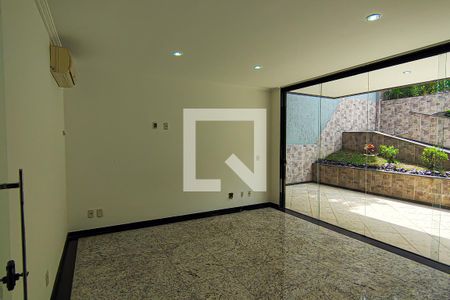 Sala 2 de casa à venda com 3 quartos, 587m² em Freguesia (Jacarepaguá), Rio de Janeiro