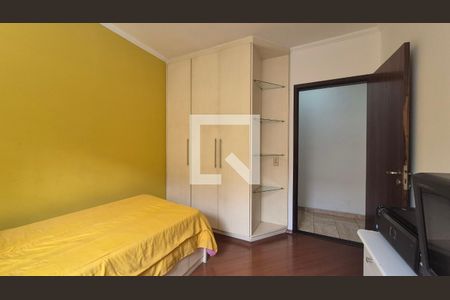 Quarto de casa para alugar com 3 quartos, 556m² em Santa Maria, Santo André