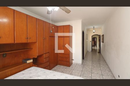 Suíte 1 de casa para alugar com 3 quartos, 350m² em Vila Mazzei, São Paulo